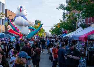 event crowds on street