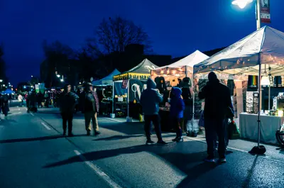 market vendors on street at night
